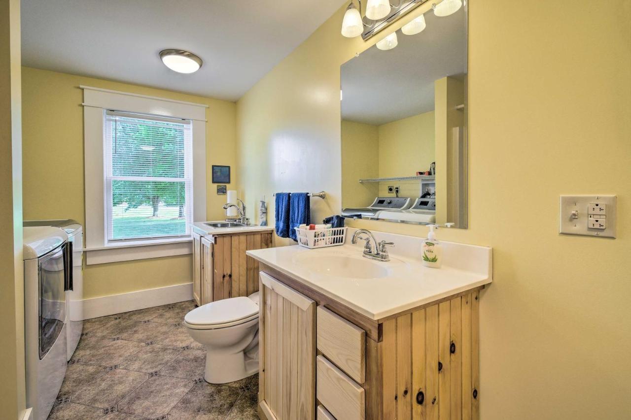 Charming Stanley Home With Yard, 7 Mi To Seneca Lake Geneva Eksteriør bilde